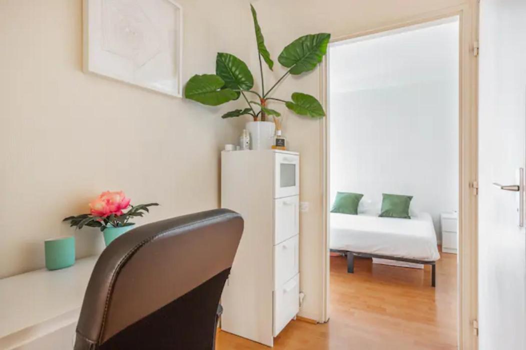 Appartement A 10 Minutes Du Centre De Paris Avec Le Rer B La Courneuve Exterior foto